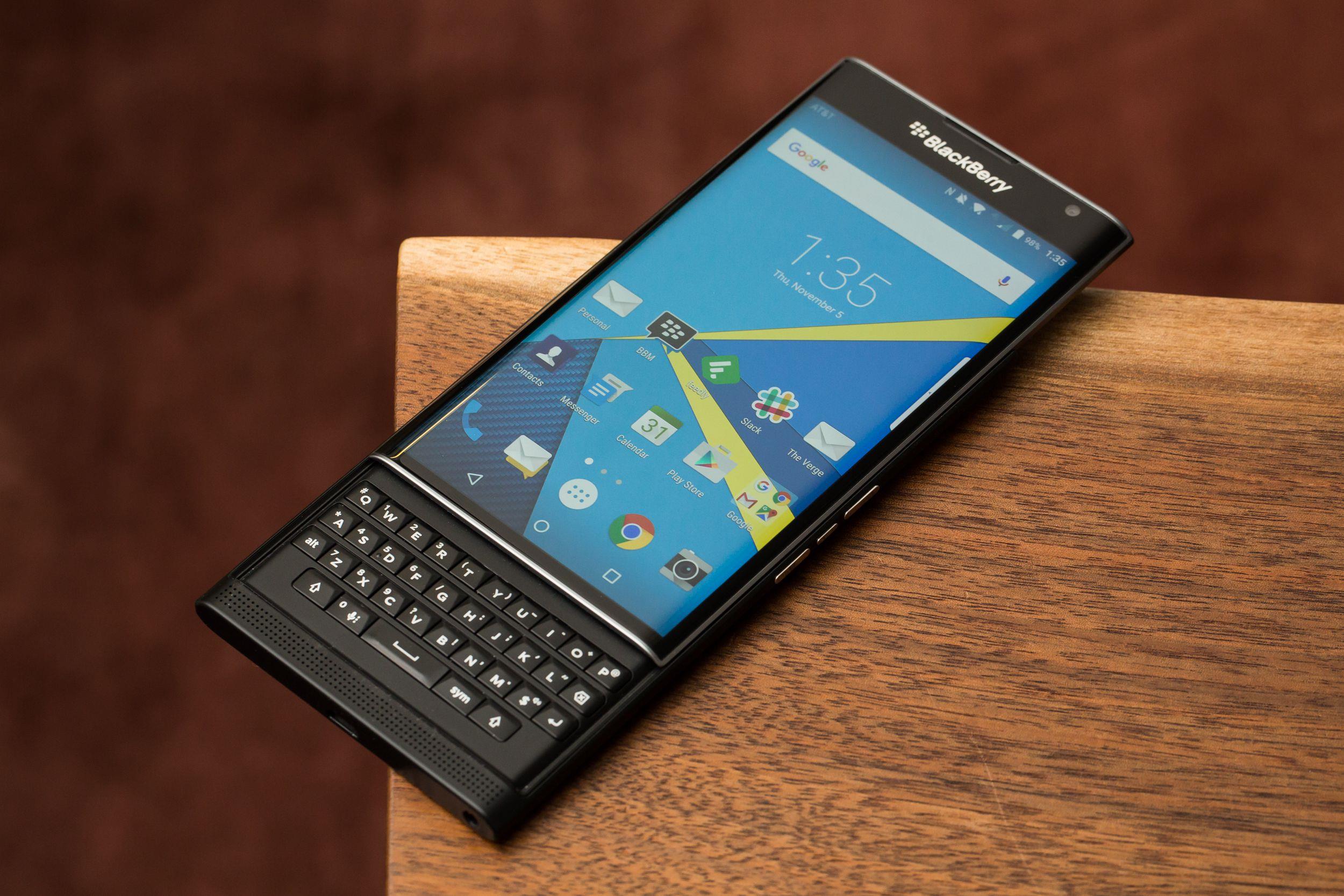 Alternatywy BlackBerry World i App Store