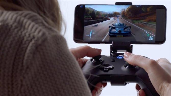 Apple odmawia grania na Microsoft Xbox na iOS