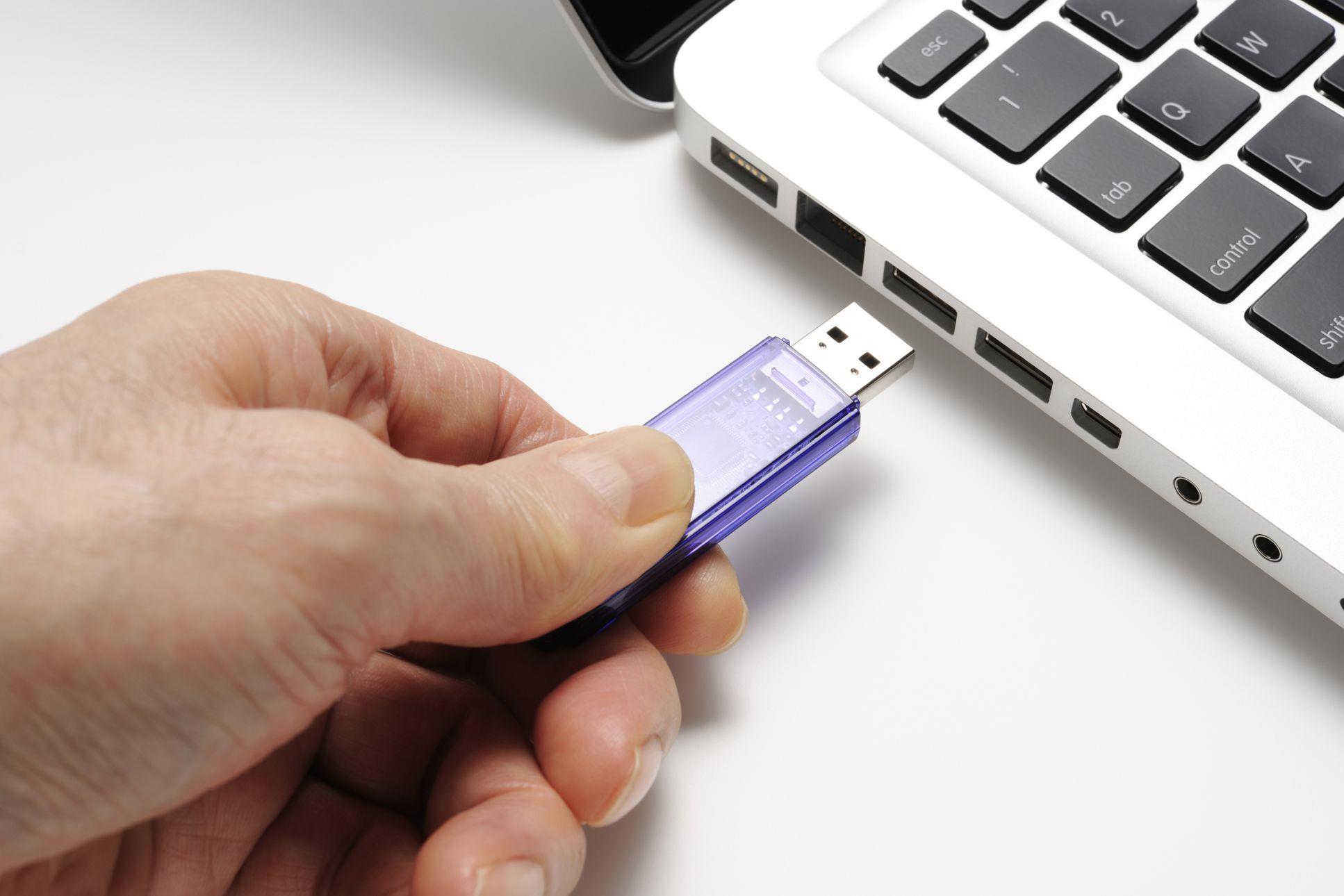 Bootable macOS Sierra Installer na dysku flash USB