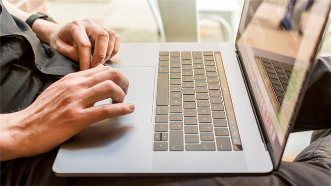 Dlaczego mój wentylator Mac jest taki głośny? Jak naprawić przegrzewający się komputer Mac