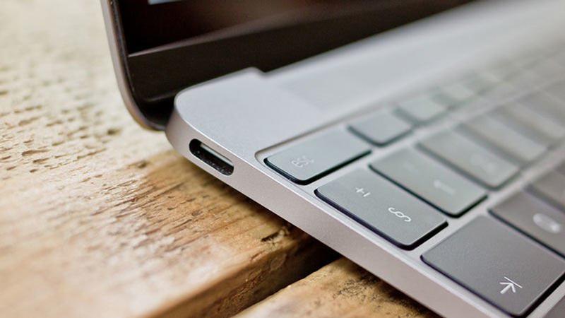 Jak dodać porty USB-C do komputera MacBook