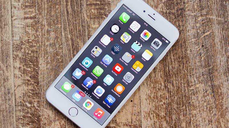 Jak przesyłać dane aplikacji z jednego telefonu iPhone do innego