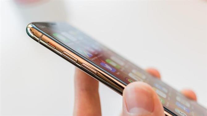 Jak przetłumaczyć tekst i mowę na iPhonie