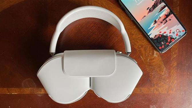 Jak sprawdzić poziom naładowania baterii AirPods Max