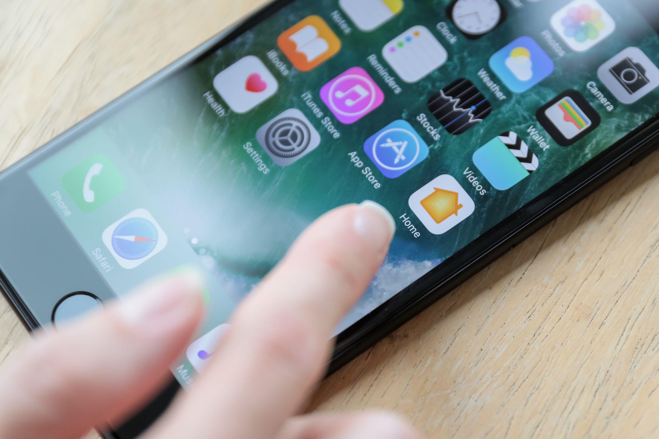 Jak usunąć aplikacje z iPhone’a