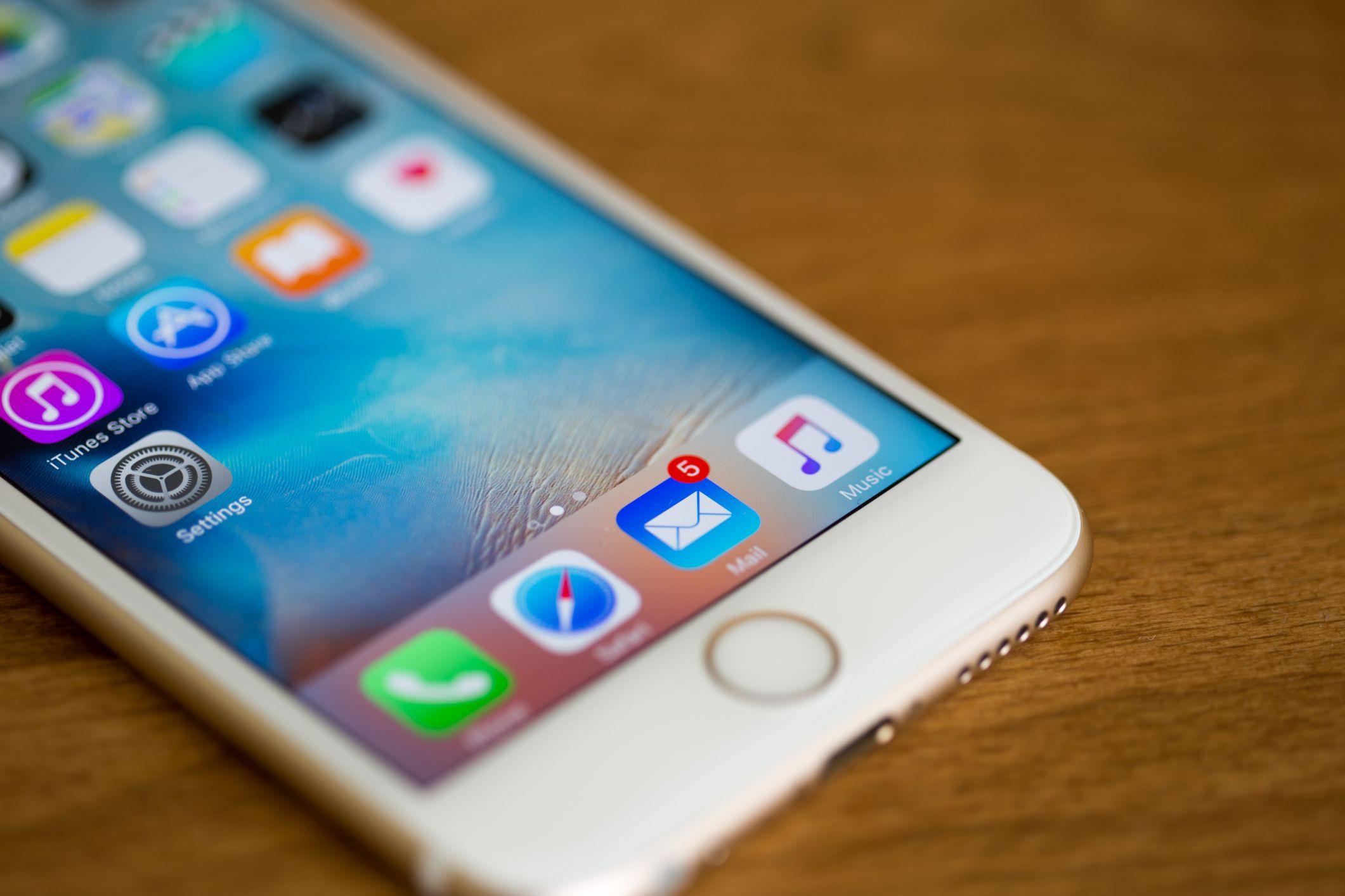 Jak usunąć folder w iPhone Mail