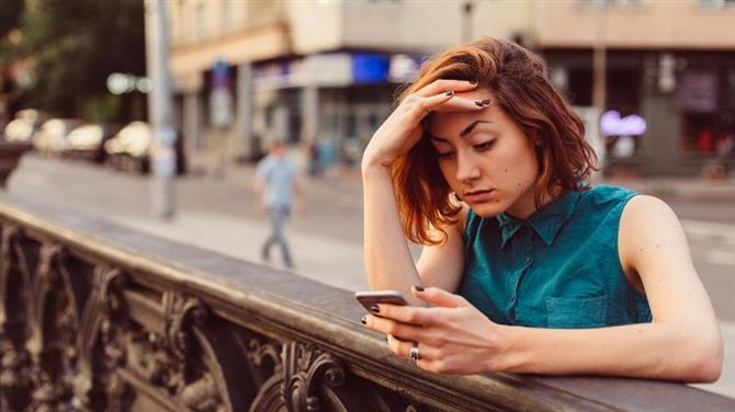 Jak usunąć spam wirusowy Kalendarza iPhone’a