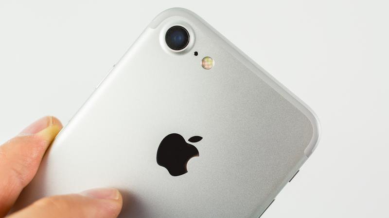 Jak używać iPhone’a jako lupy, przy użyciu narzędzia lupy iOS 10