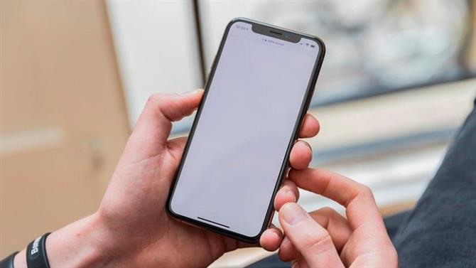 Jak wyczyścić ekran iPhone’a, iPada, Maca lub Apple Watch (bezpiecznie)