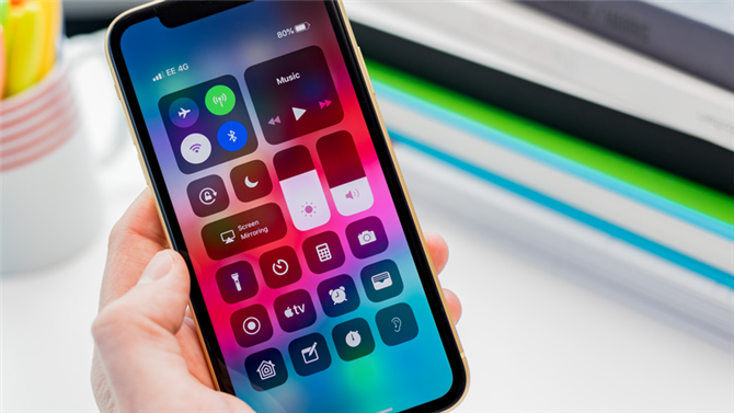 Jak wyłączyć automatyczną jasność na telefonie iPhone