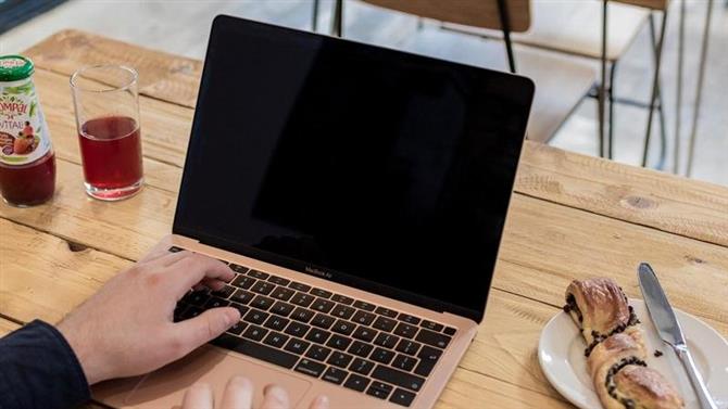 Jak wyłączyć ekran komputera Mac