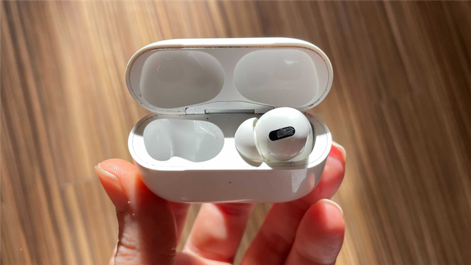 Jak wymienić zgubiony AirPod