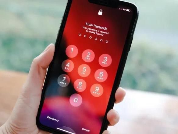 Jak zabezpieczyć aplikację na iPhonie hasłem lub Touch ID?