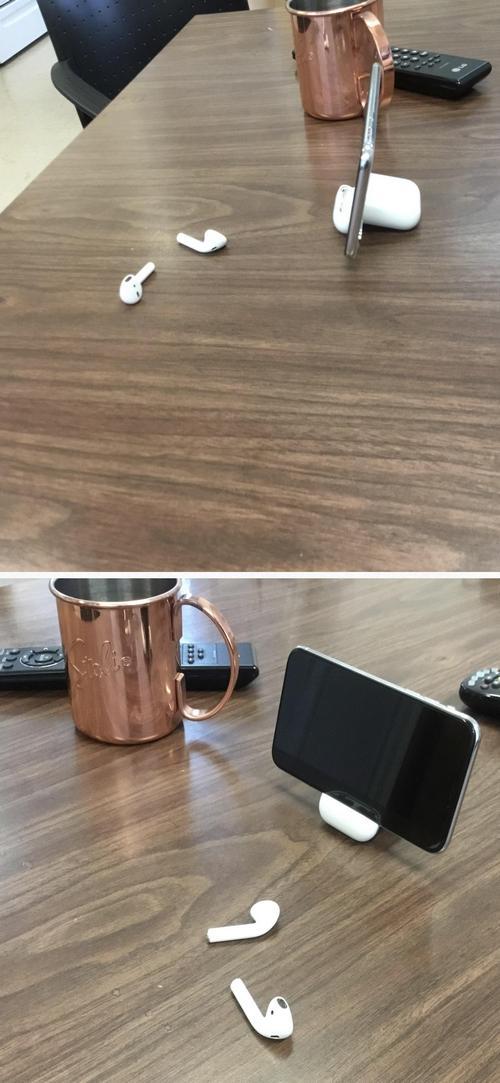 Obudowa AirPods tworzy idealny stojak na iPhone’a X.